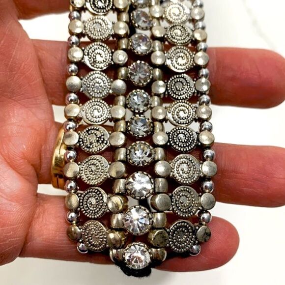 Artisan Wide Decorative Gem Embossed Link Silver Bracelet - Picture 5 of 7